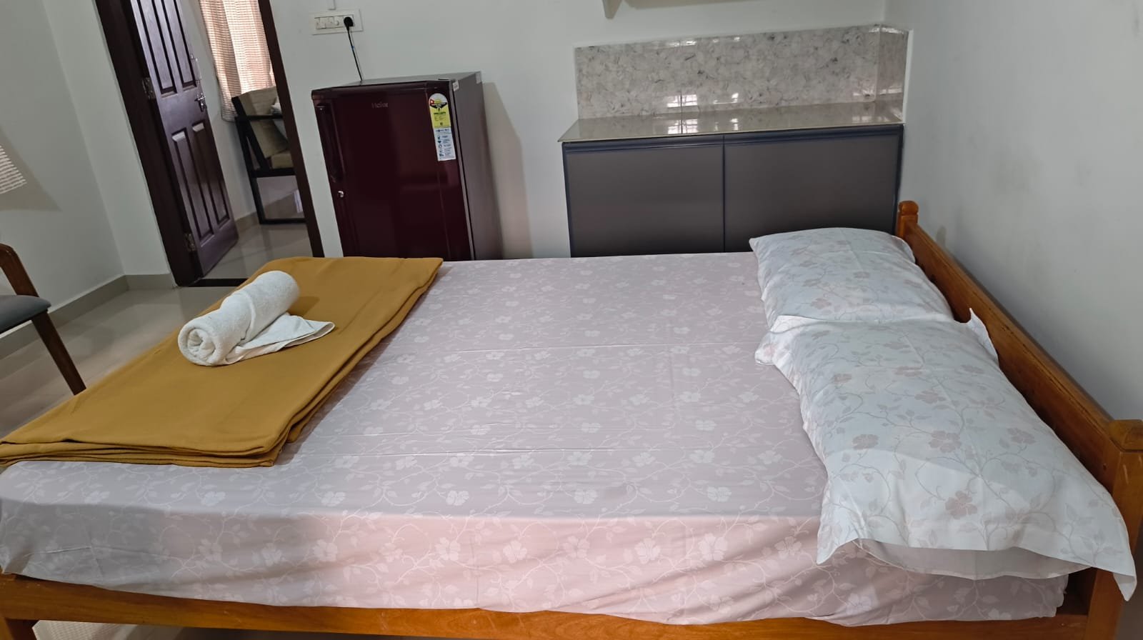 Krishna studio apartment photo 5